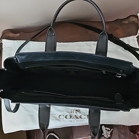 Coach black purse - Picture 7 of 10